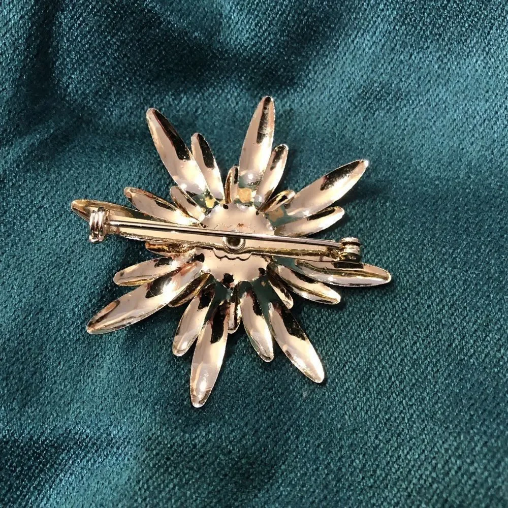 Vintage brooch with faux pearl, no brand markings